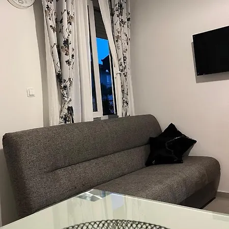 Apartment Ante